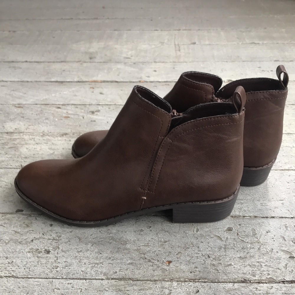 Sun + Stone Cadee Brown Basic Ankle Bootie Side Z… - image 3